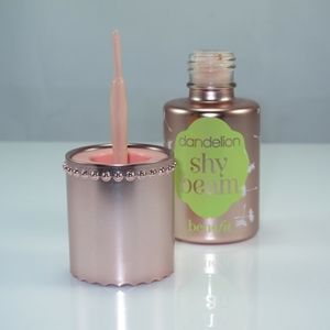 Benefit Cosmetics Shy Beam Matte Highlighter